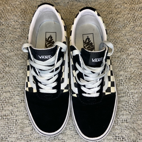 Vans Shoes - VANS OLD SKOOL 36 DX SHOE Checkerboard lace up women’s size 8.5